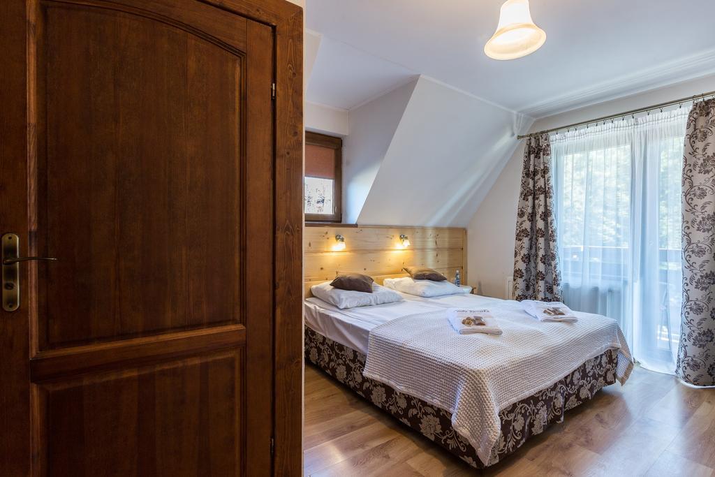 Baciarka-basen, Sauny I Jacuzzi Bed & Breakfast