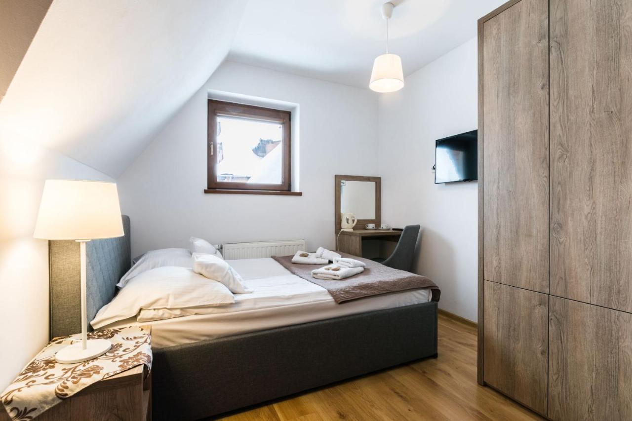 Baciarka-basen, Sauny I Jacuzzi Bed & Breakfast